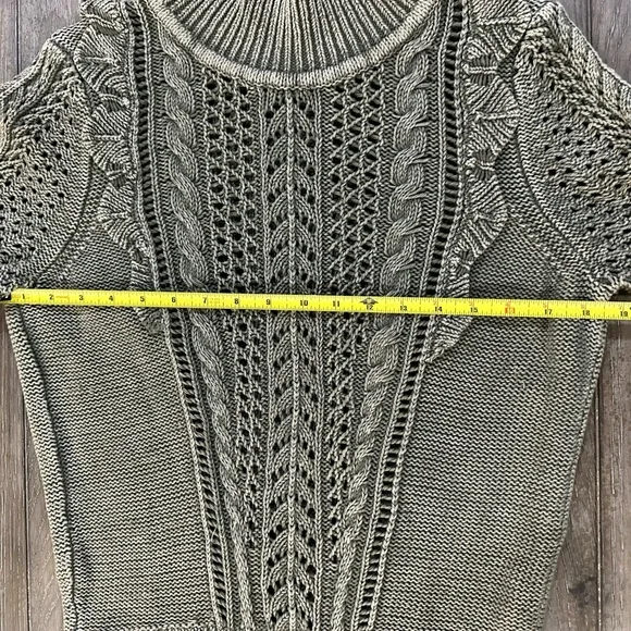 WHBM Sweater - Picture 8 of 9